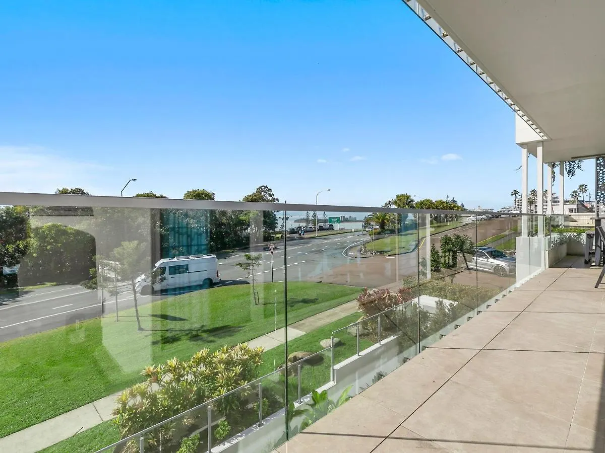 Elysee Beachside Apartments Alexandra Headland Austrália