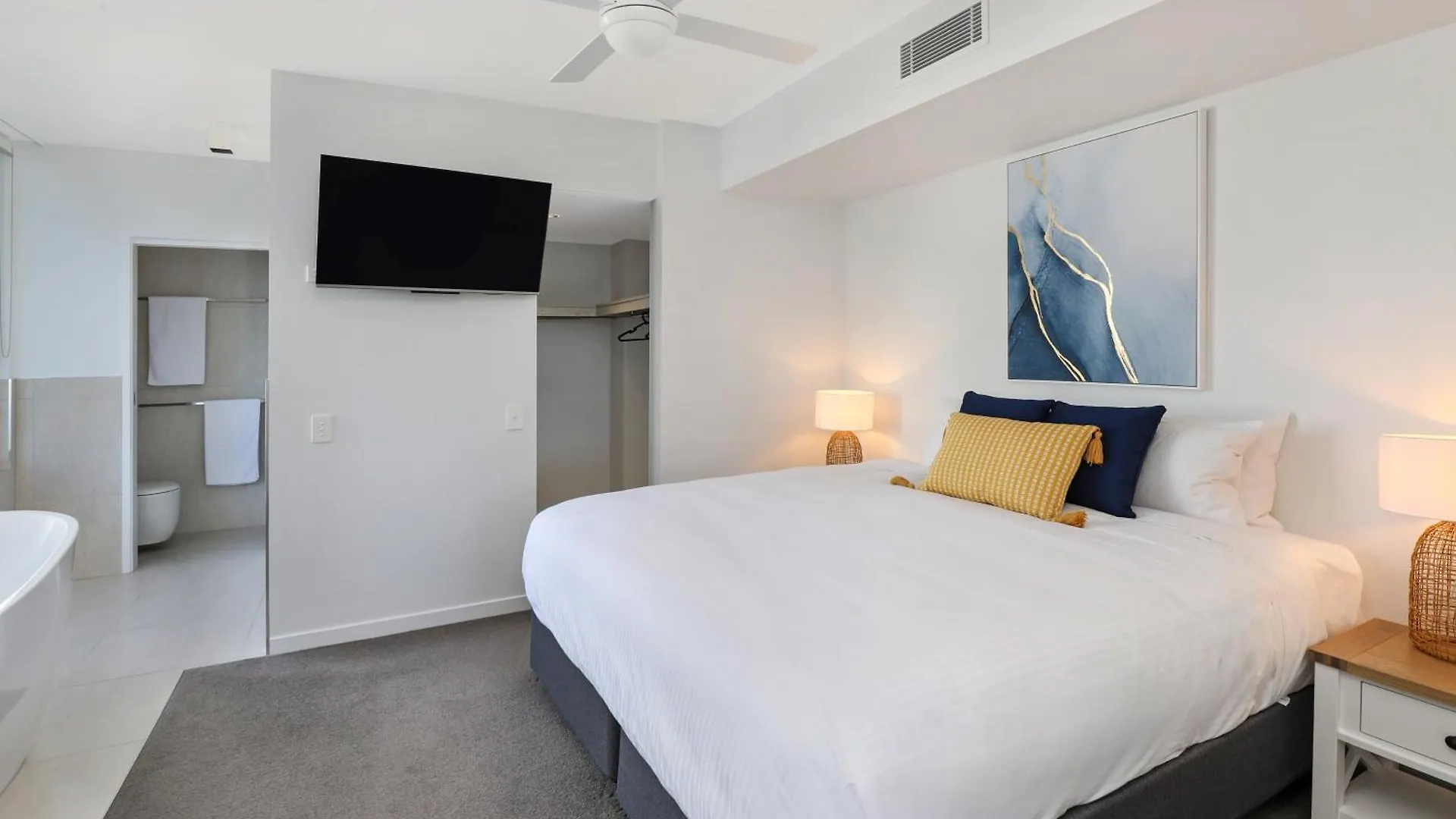 Elysee Beachside Apartments Alexandra Headland Austrália